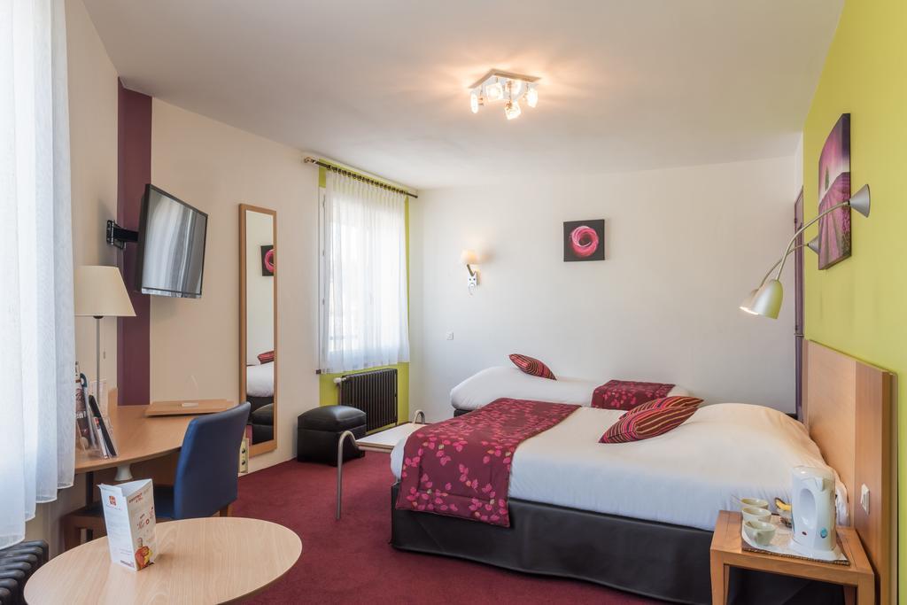 Hotel Bristol شالو أو شُمْبانيِ المظهر الخارجي الصورة